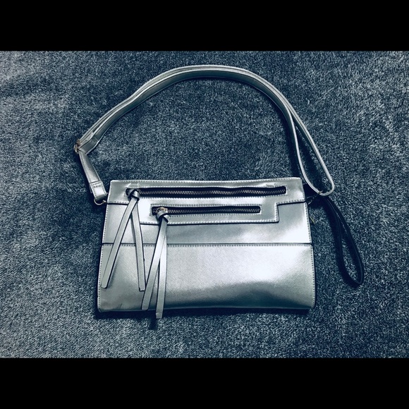 Convertible Crossbody/Clutch Metallic Bag - Picture 2 of 7